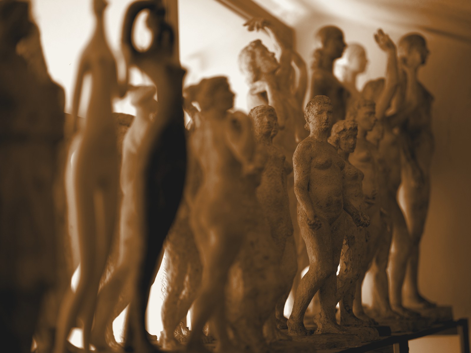 Statuettes en terre cuite