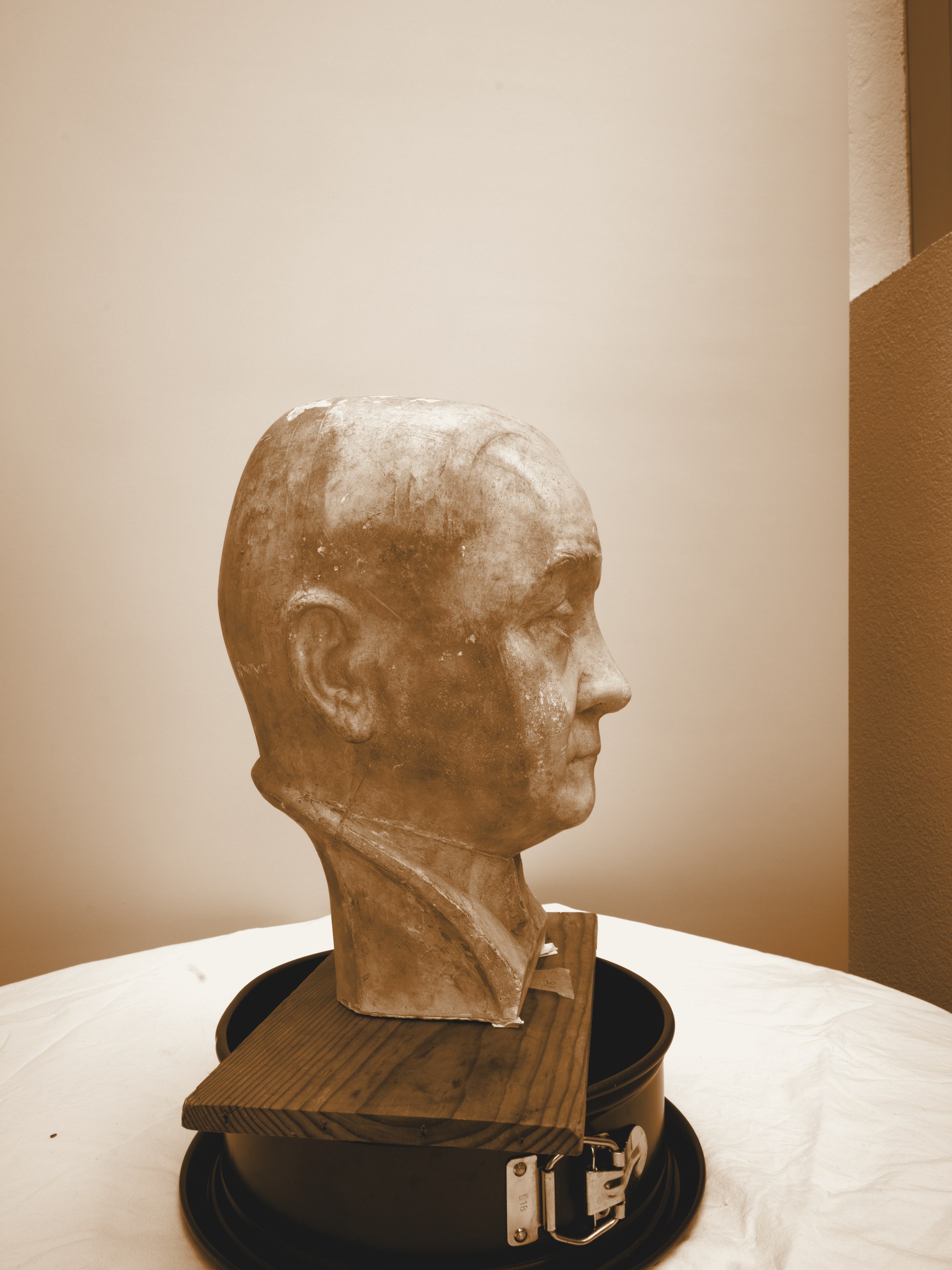Buste de Félix Vallotton, vue de profil